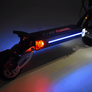 zero-8x-electric-scooter-light-rear (1)