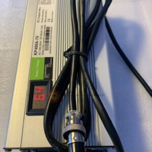 Charger voltage 66.4 V 6.5 with voltage display