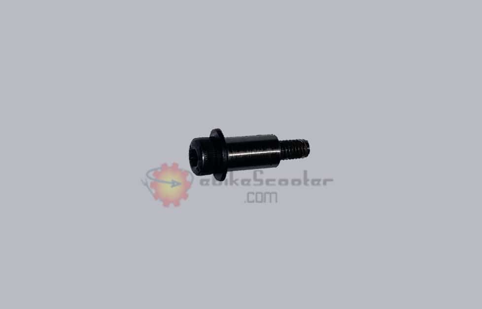 Folding hinge fixing screw with spacer